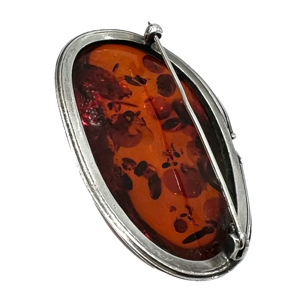 VINTAGE CABOCHON BALTIC AMBER & STERLING SILVER BEZEL & LEAVES BROOCH